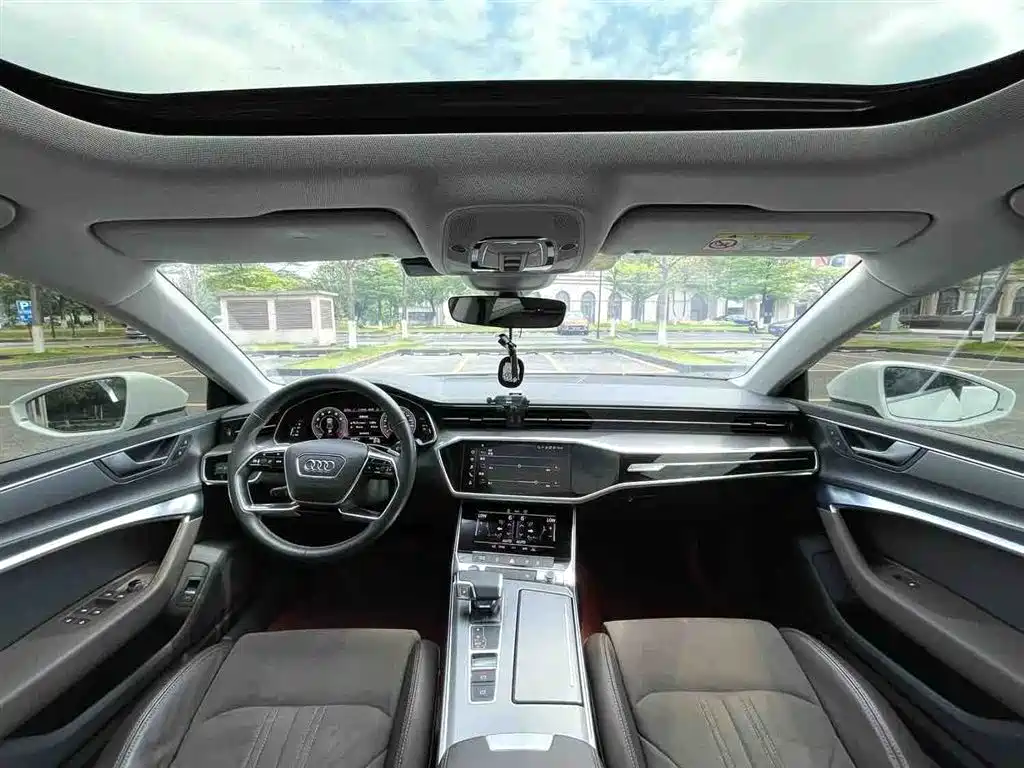 Audi A7L 2022 — фото 10