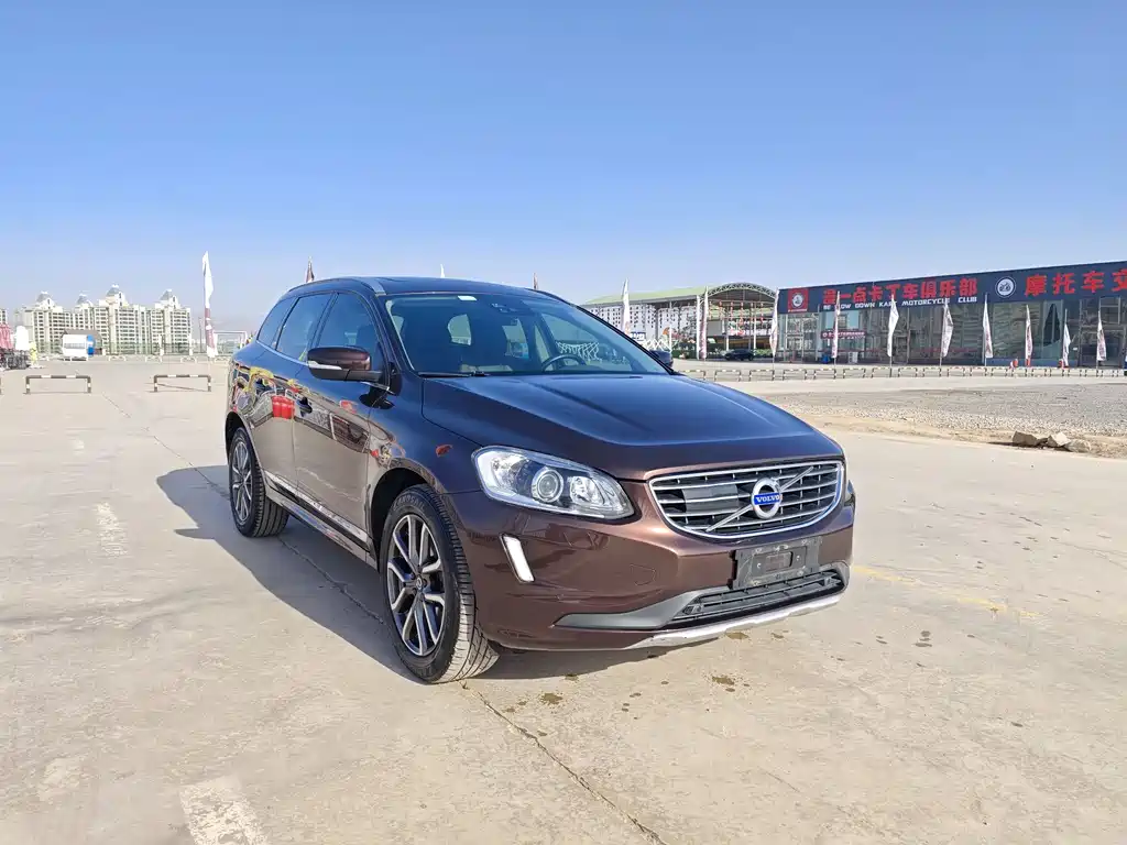 Volvo XC60 2017 — фото 3