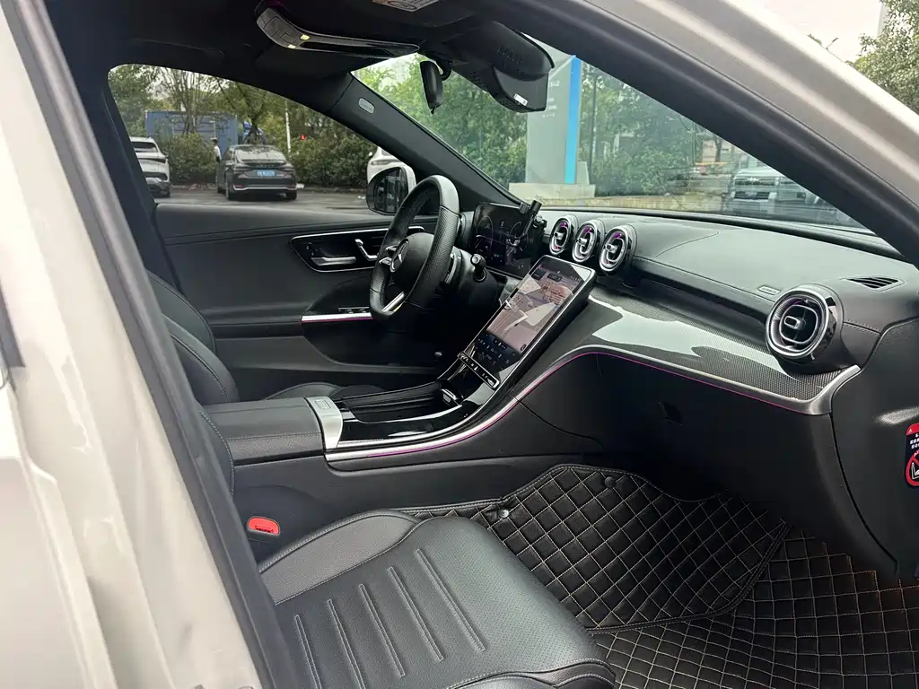 Mercedes-Benz C-Class 2022 — фото 17