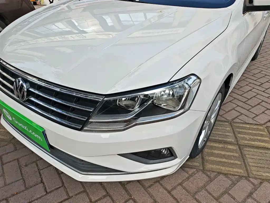 Volkswagen Jetta 2018 — фото 24