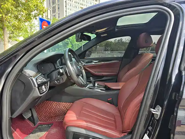 BMW 5 Series 2020