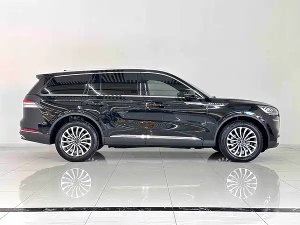 Lincoln Aviator 2023