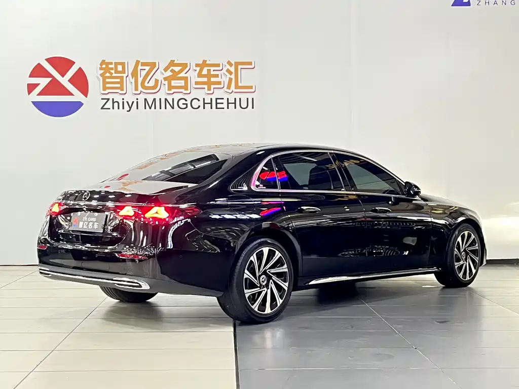 Mercedes-Benz E-Class 2024