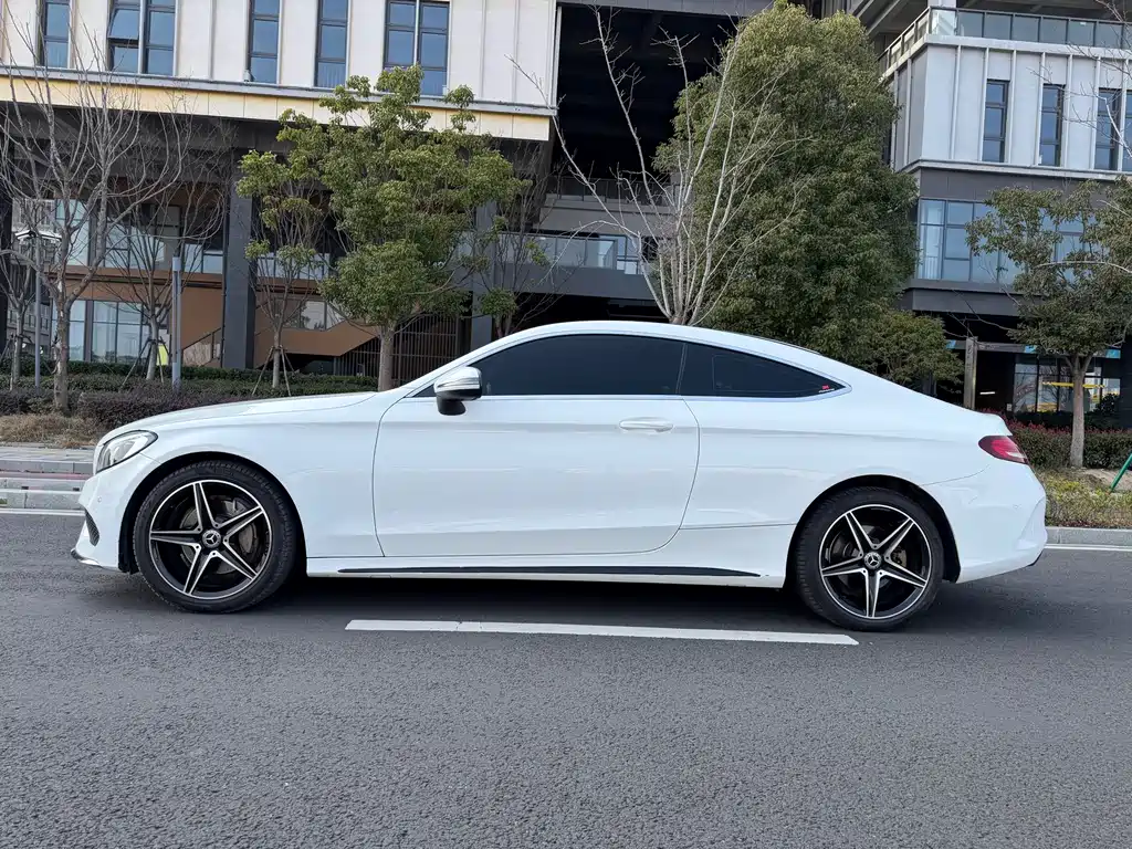 Mercedes-Benz C-Class 2017 — фото 10