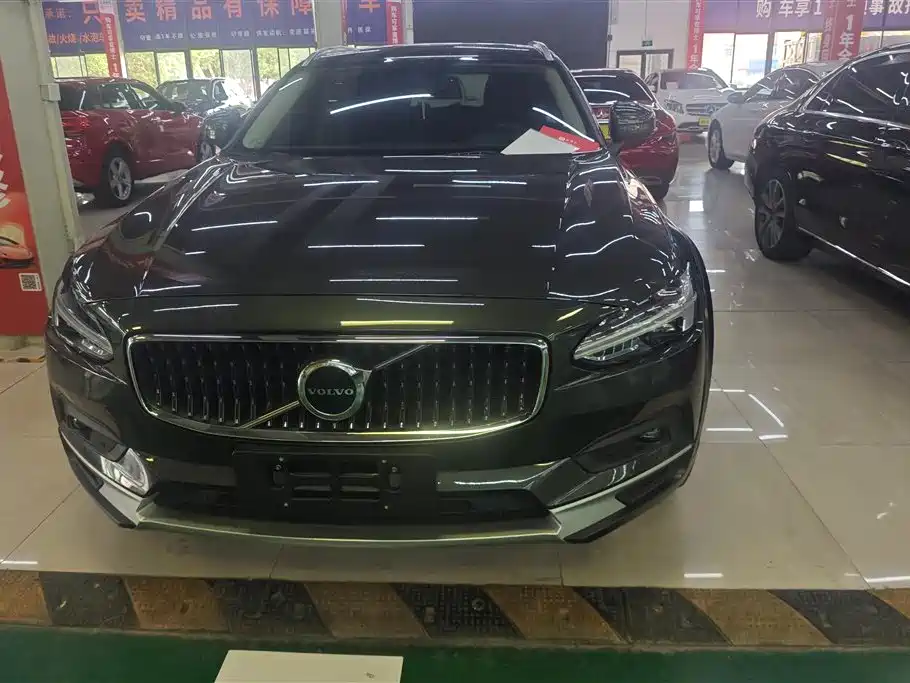 Volvo V90 2021