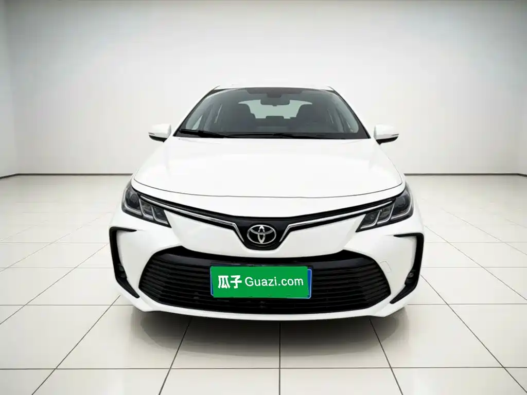 Toyota Corolla 2023 — фото 24