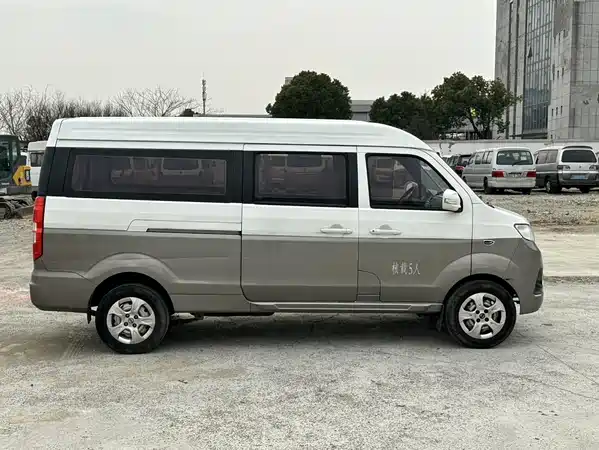 Jinbei New Hiace X30L 2018