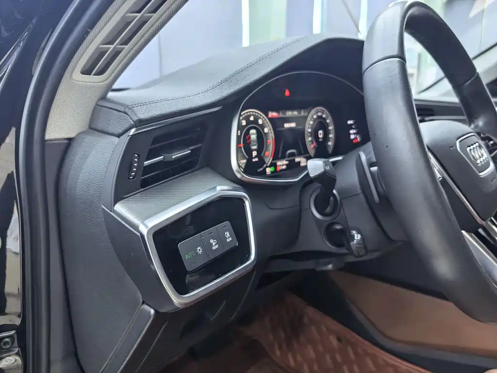 Audi A6L 2020