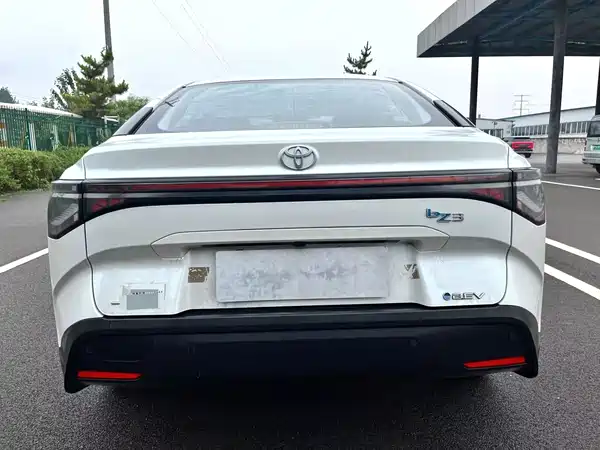 Toyota bZ3 2025