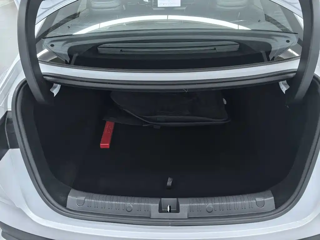 BYD Qin L 2025 — фото 15