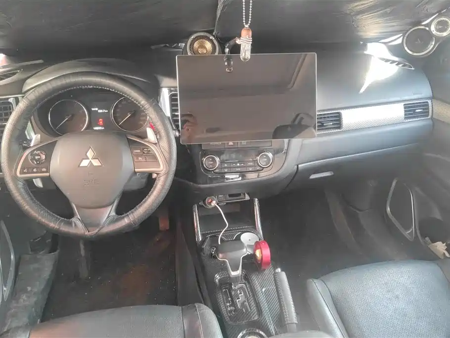 Mitsubishi Outlander 2014 — фото 12
