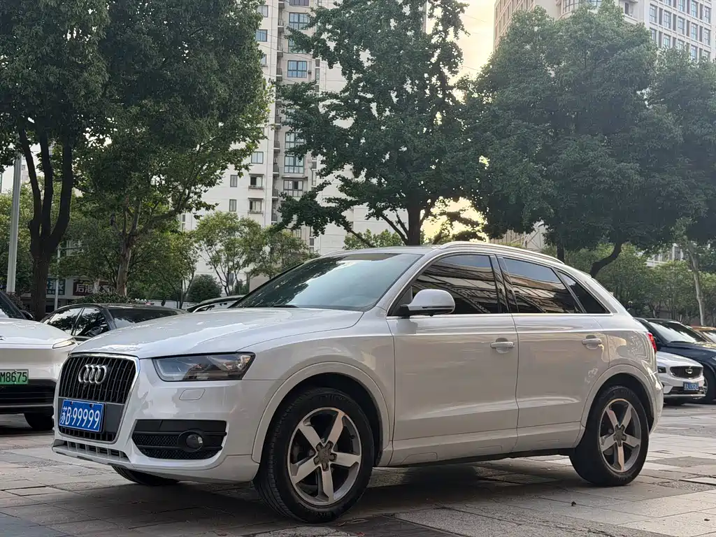 Audi Q3 2014 — фото 2
