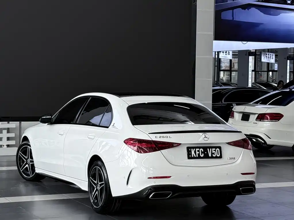 Mercedes-Benz C-Class 2024