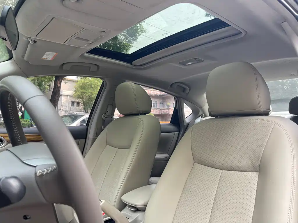 Nissan Sylphy 2015 — фото 15