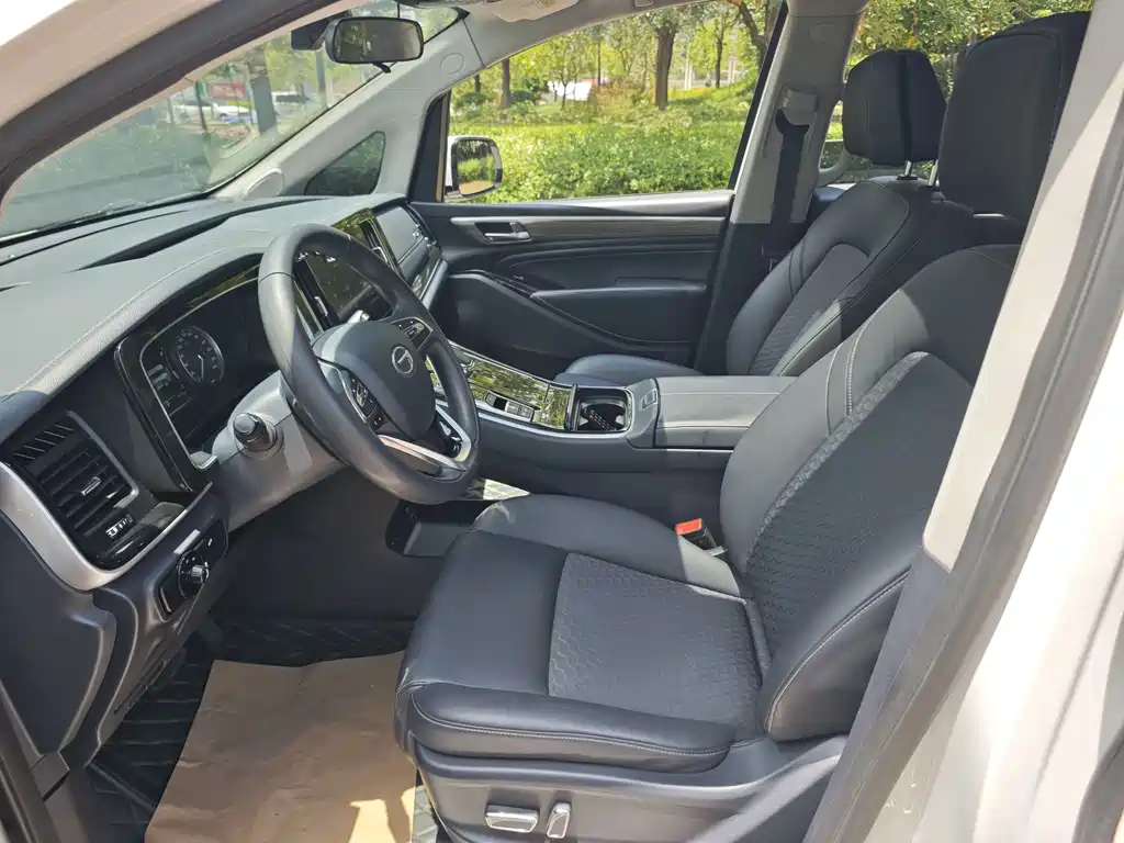 GAC Trumpchi M8 2022 — фото 8