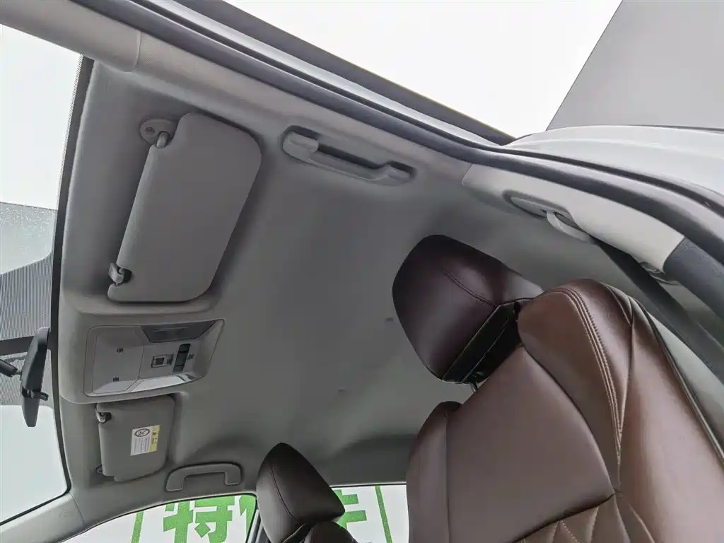 Toyota Wildlander 2023 — фото 14