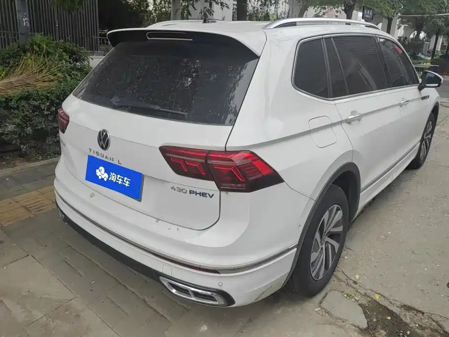 Volkswagen Tiguan L Plug-In Hybrid 2024 — фото 3