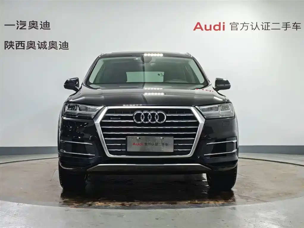 Audi Q7 2020 — фото 2