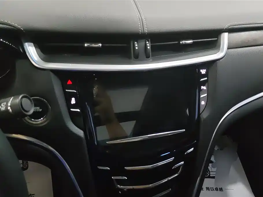 Cadillac XTS 2019 — фото 13