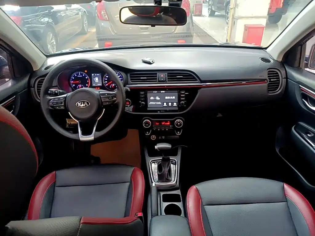Kia KX Cross 2018 — фото 10