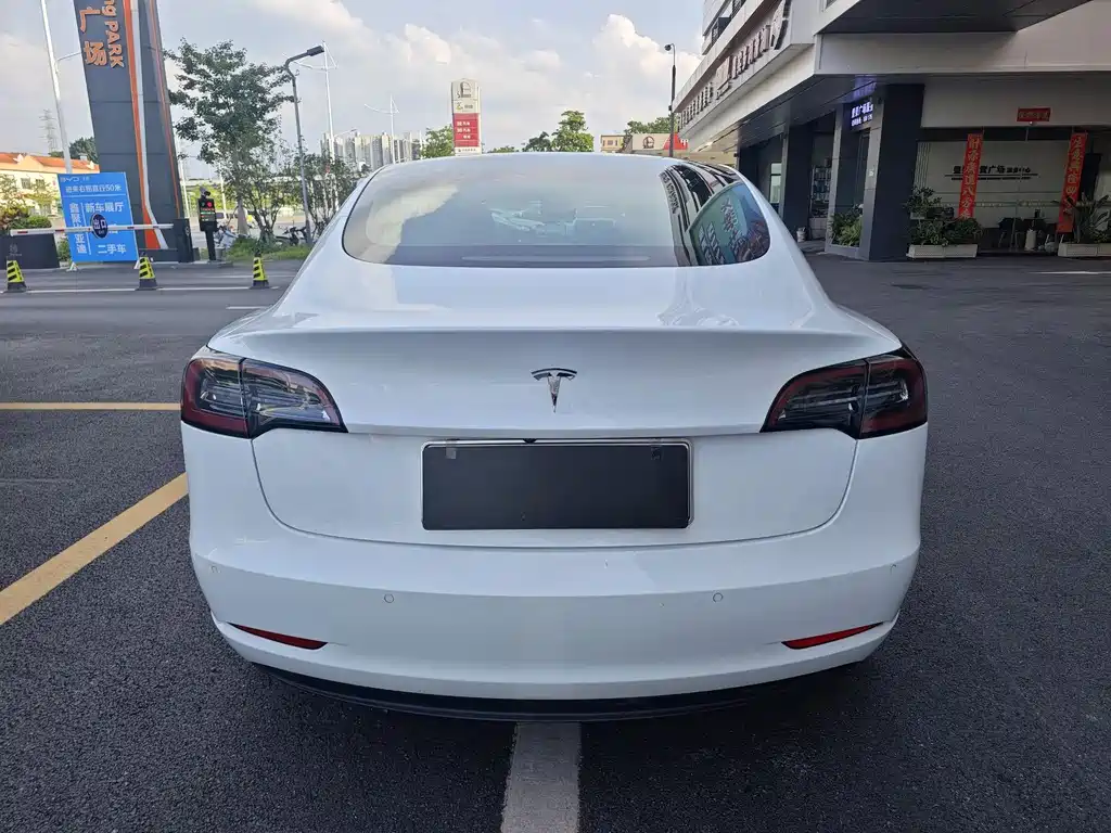 Tesla Model 3 2019 — фото 21