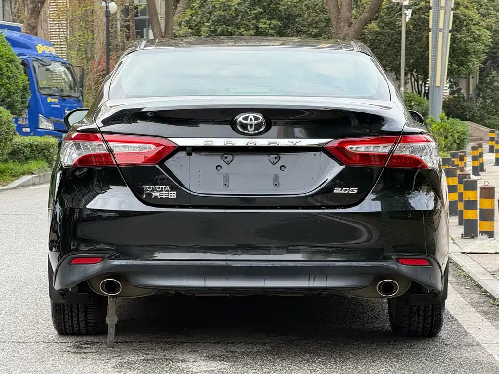 Toyota Camry 2019 — фото 6