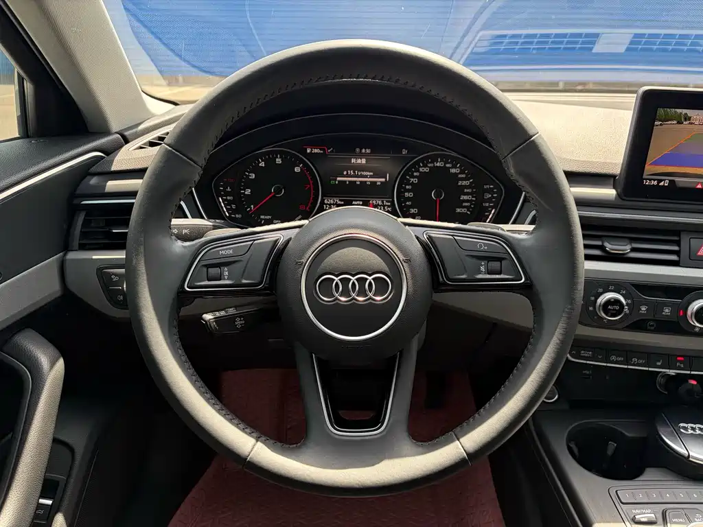 Audi A4L 2018 — фото 8