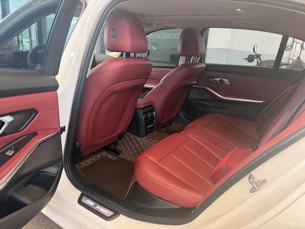 BMW 3 Series 2023