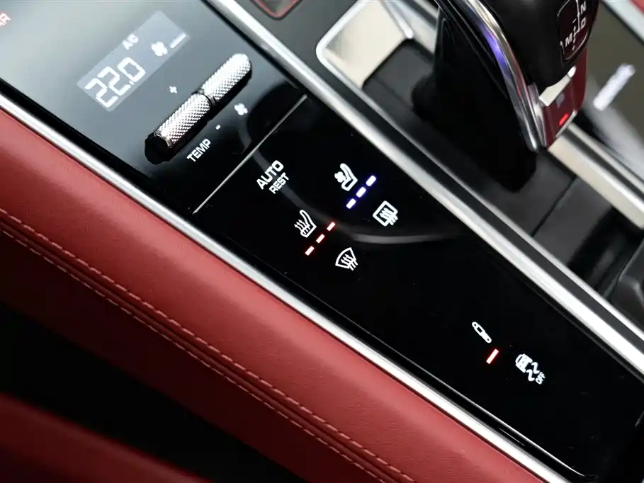 Porsche Panamera Hybrid 2022 — фото 28