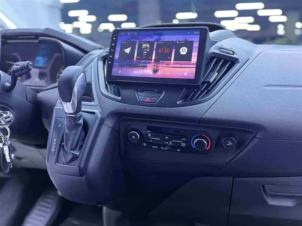 Ford Tourneo 2020 — фото 9