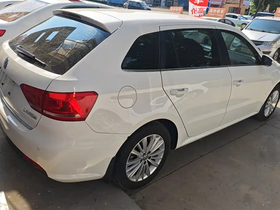 Volkswagen Gran Lavida 2015