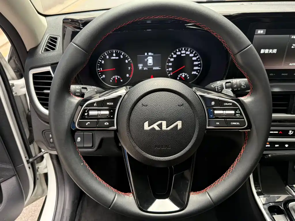 Kia KX3 2022 — фото 11