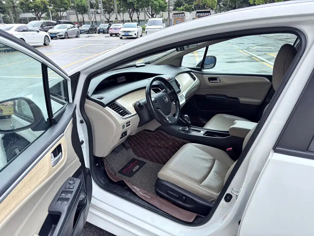 Honda Jade 2015 — фото 4
