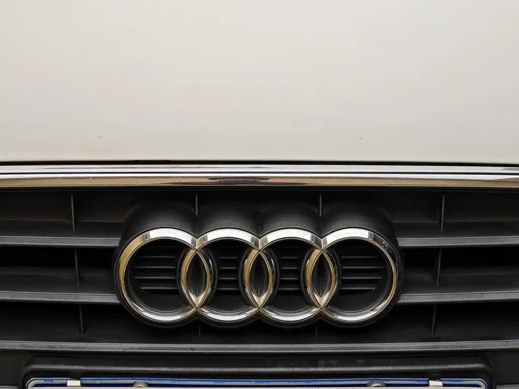 Audi A4L 2014 — фото 3