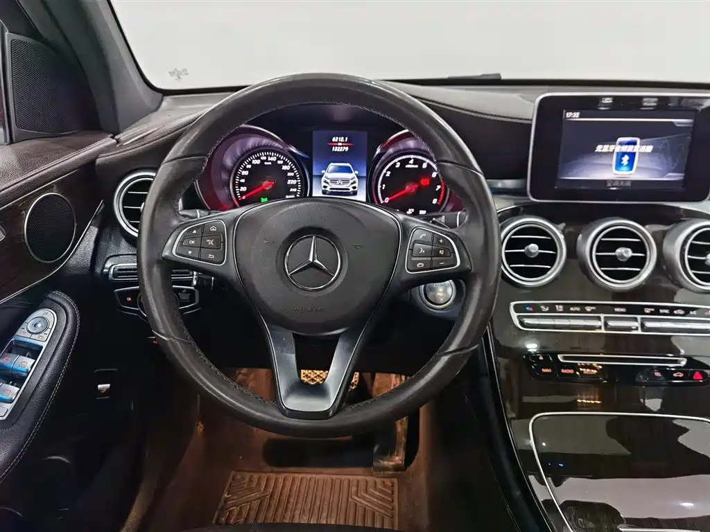 Mercedes-Benz GLC 2019 — фото 11