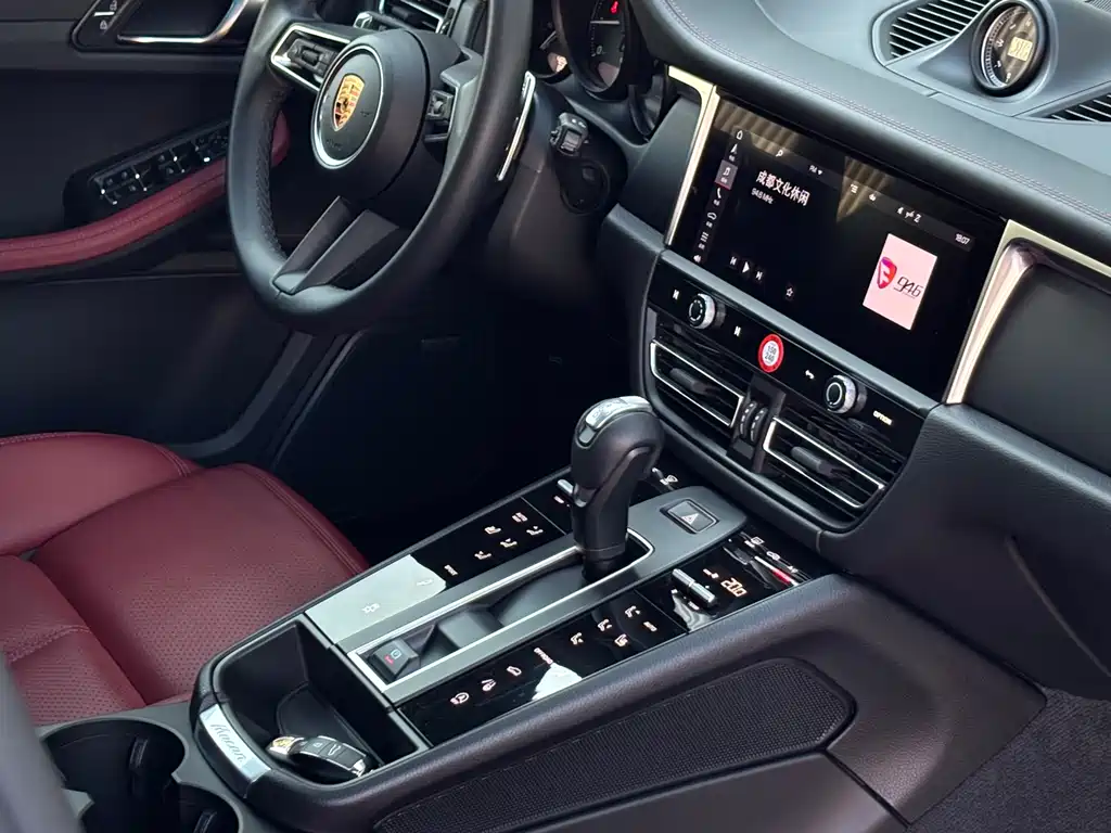 Porsche Macan 2022 — фото 16