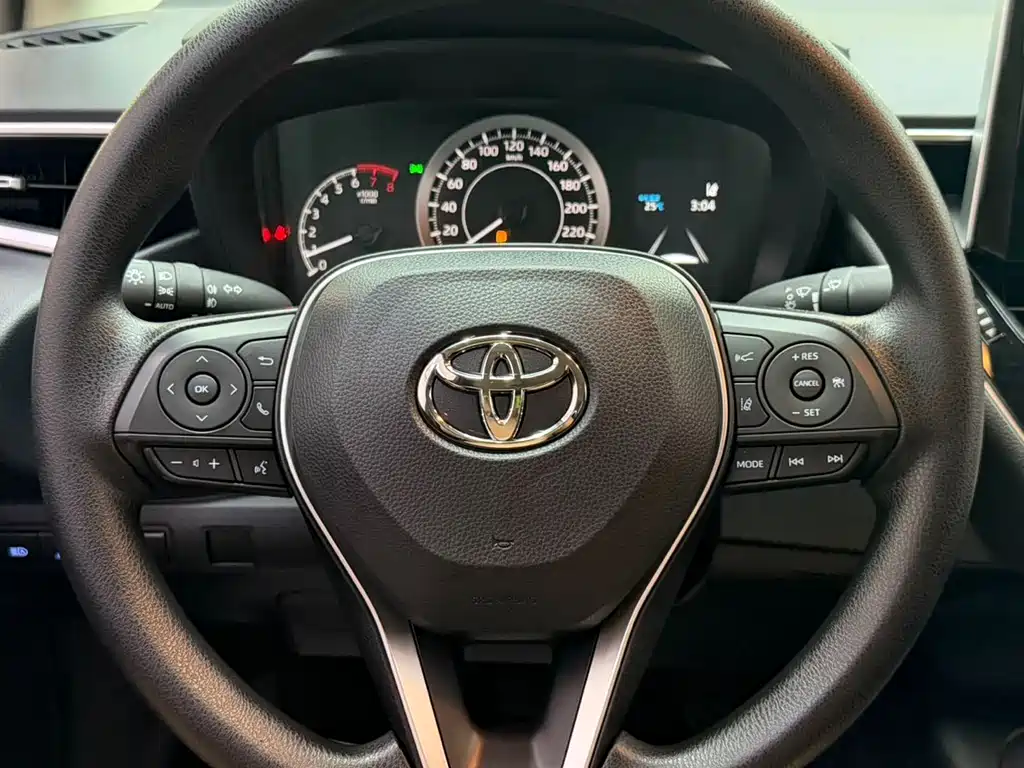 Toyota Corolla 2023 — фото 15