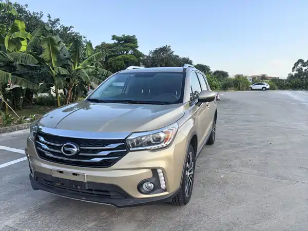 GAC Trumpchi GS4 2015