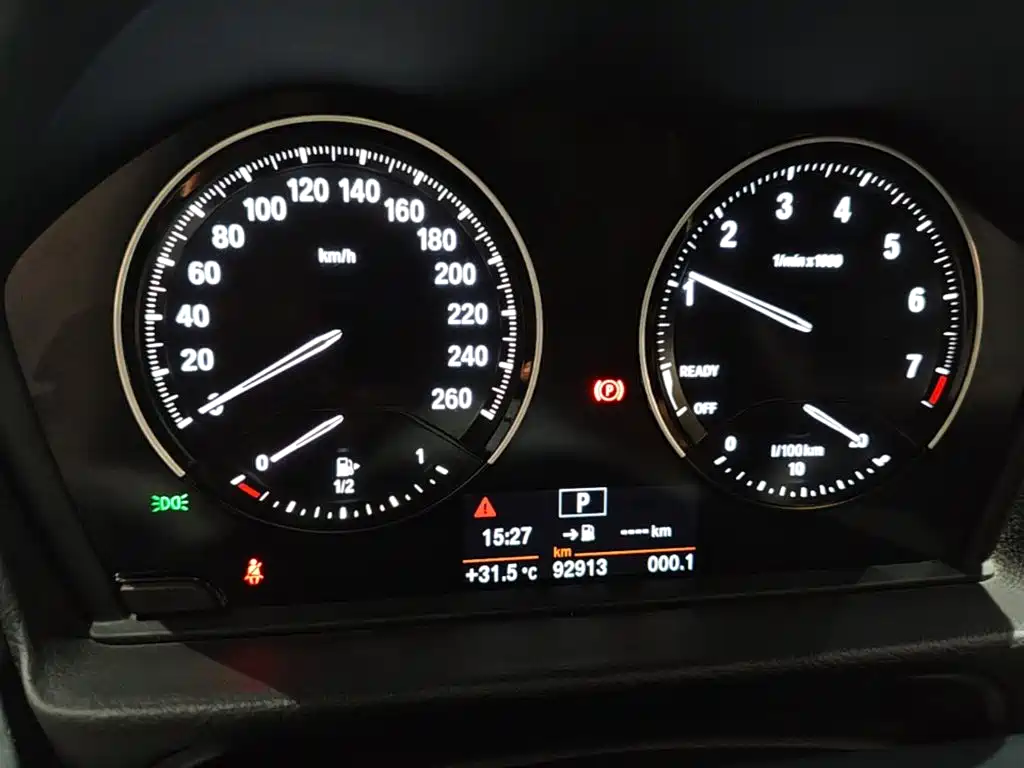 BMW 1 Series 2020 — фото 12