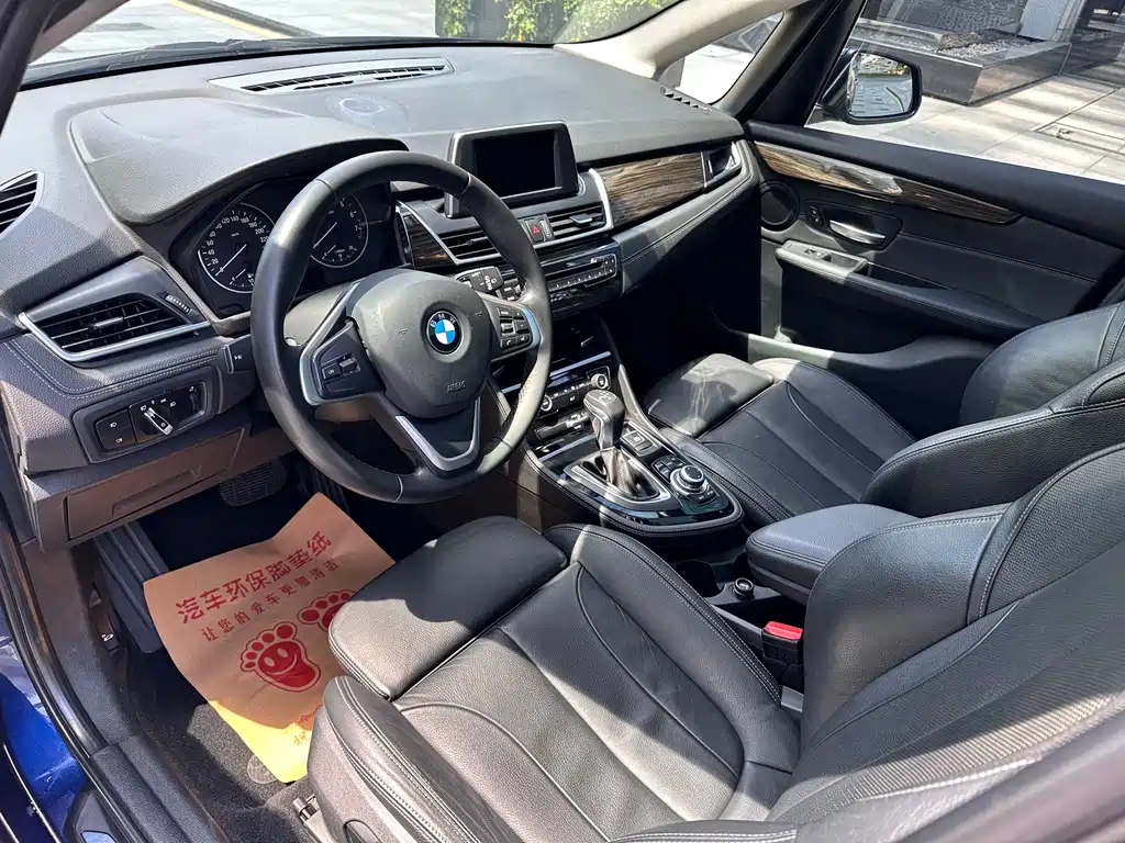 BMW 2 Series Active Tourer 2015 — фото 7