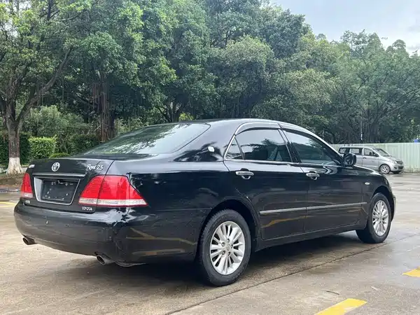 Toyota Crown 2008
