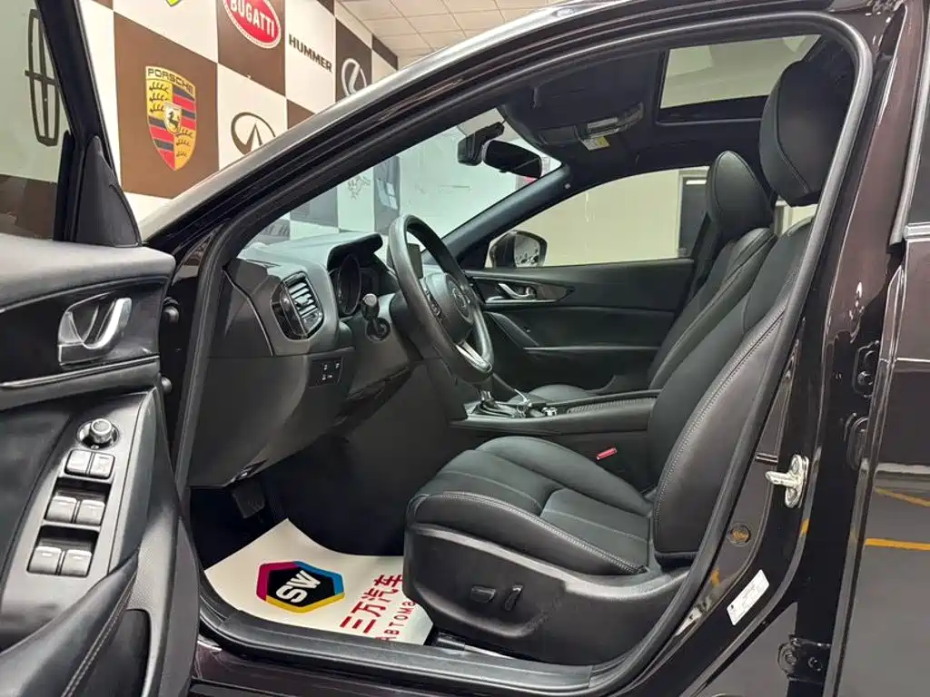 Mazda CX-4 2023