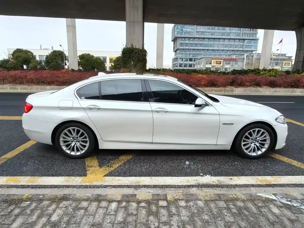 BMW 5 Series 2016
