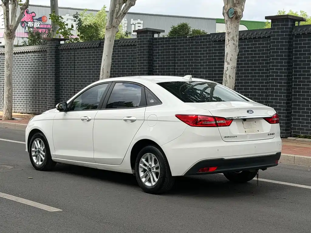 Ford Escort 2019
