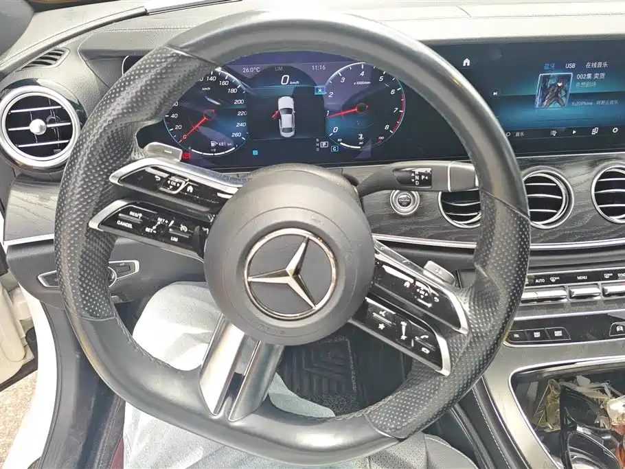 Mercedes-Benz E-Class 2021 — фото 15