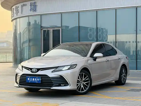 Toyota Camry 2021