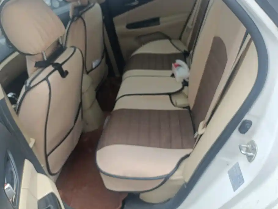 Changan Eado 2015 — фото 11