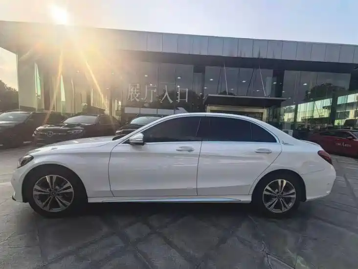 Mercedes-Benz C-Class 2018