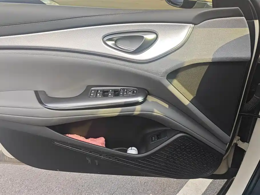 BYD Seal 07 DM-i 2025 — фото 6