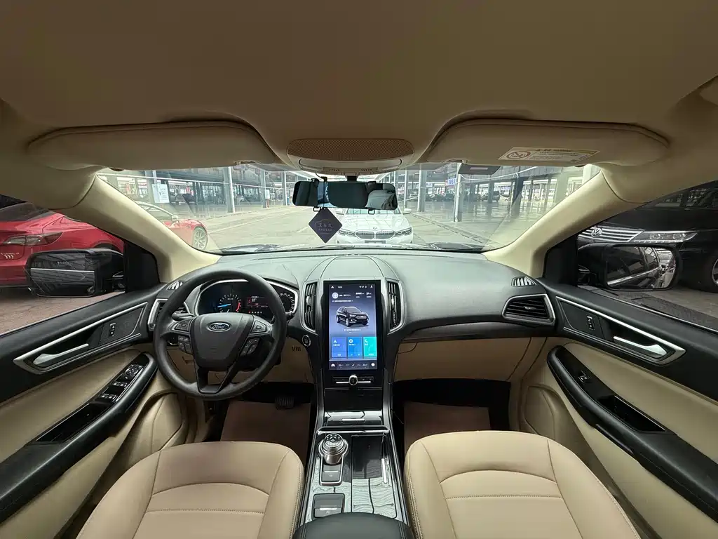 Ford Edge 2020 — фото 16